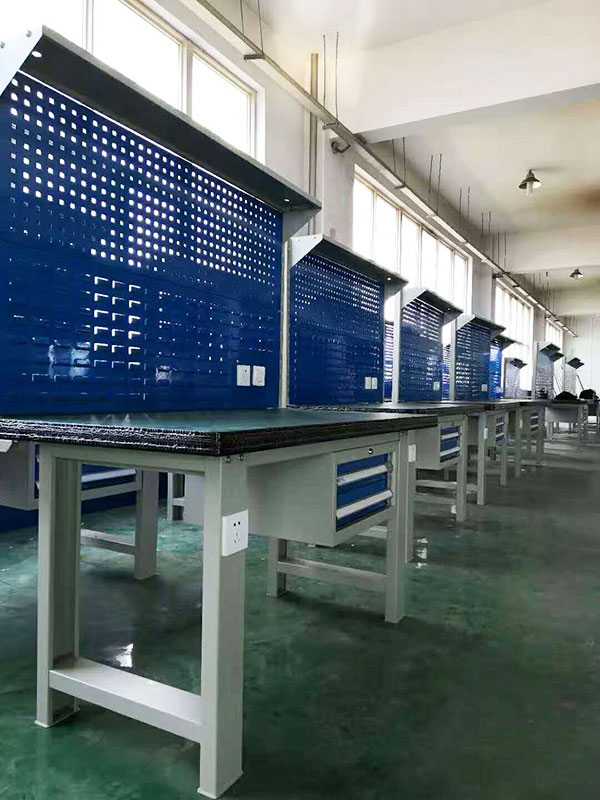 工厂车间工作台